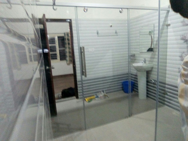 Shower Glass Partition Installation Service