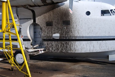 Aircraft Hydraulic Fluid Remover