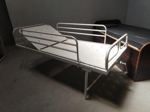 Fowler Bed with Side Railing