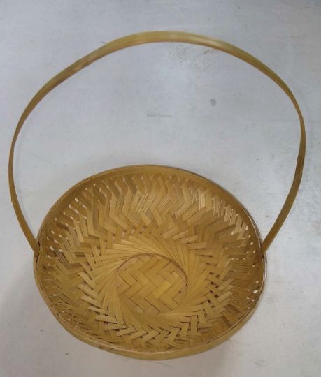 Circular Plain Bamboo Basket with Handle