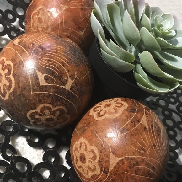 Wooden Balls Décor