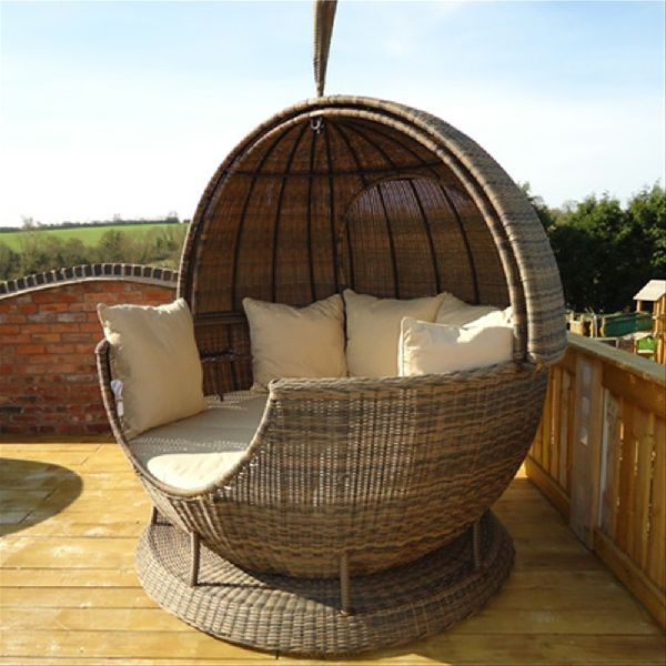 Canopy Outdoor Daybed