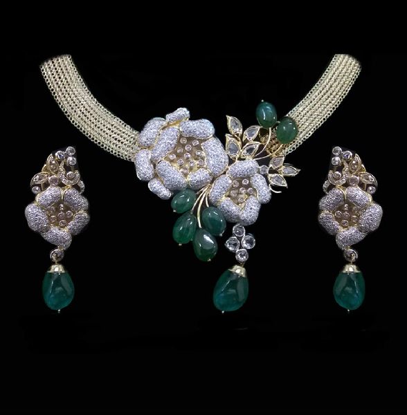 Emerald Pota Diamond Necklace Set