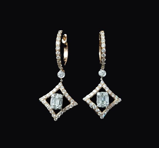 Pear Pleasure Diamond Earrings