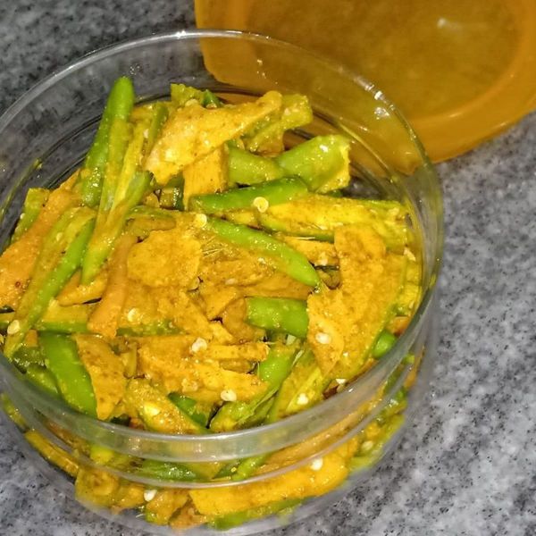 Chilly Garlic & Ginger Pickle