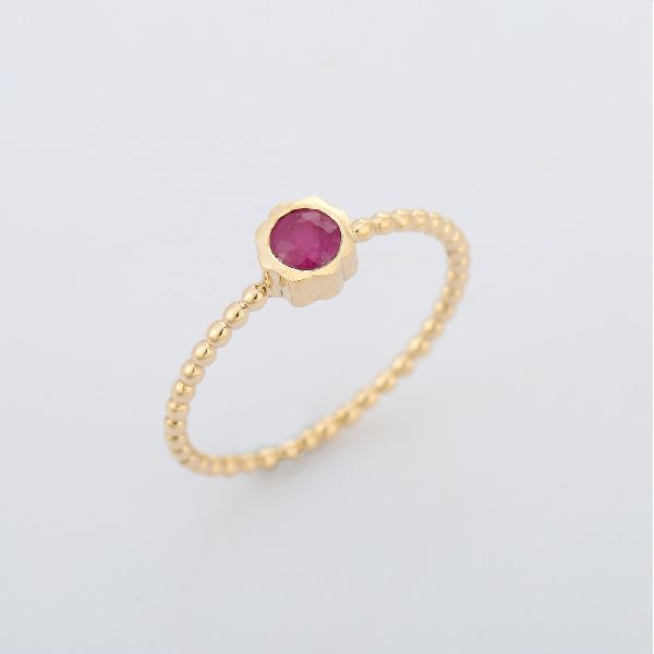 Solitaire Ruby 14K Yellow Gold Ring