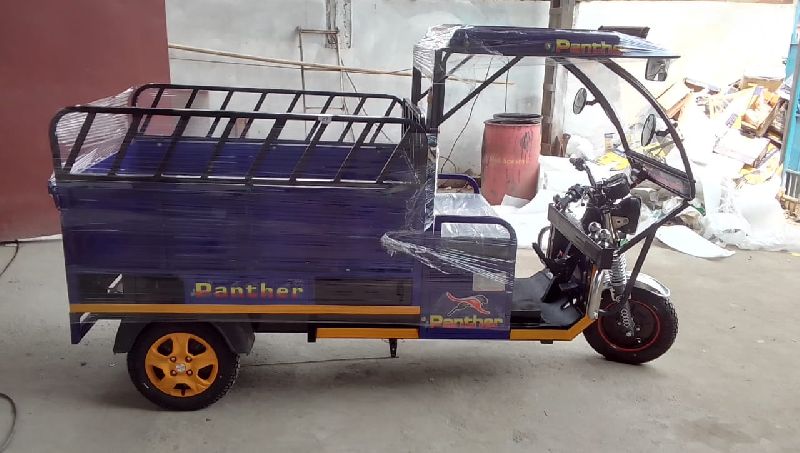 Panther E-Rickshaw Loader