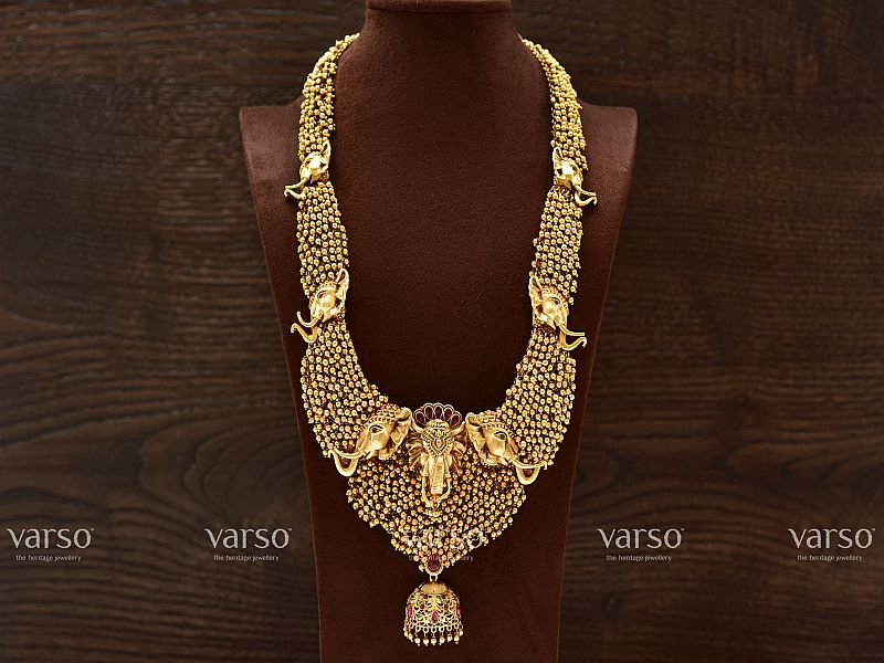 2030456A Gold Antique Necklace