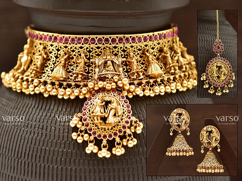 2030459 Gold Antique Necklace