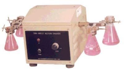 Wrist Action Shaker