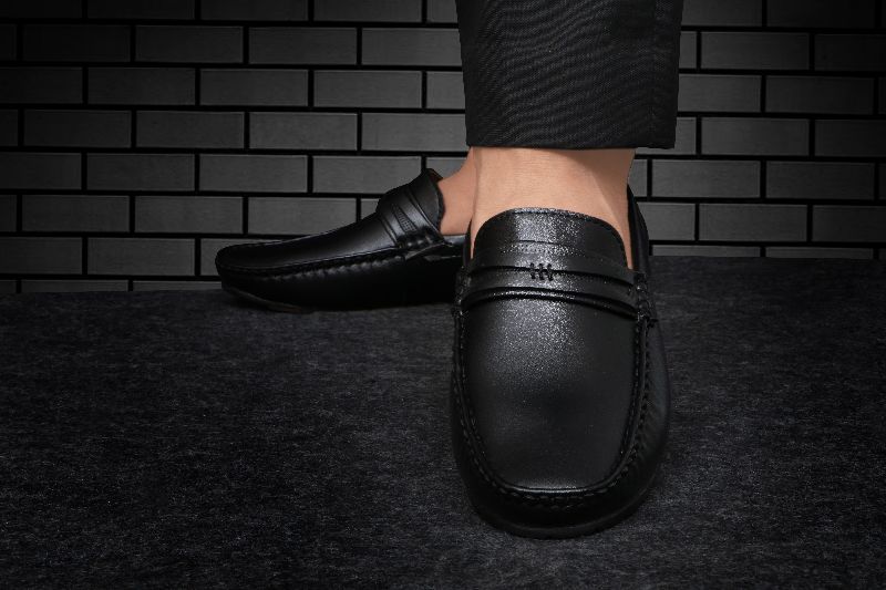 Neoron Mens Black Loafer Shoes