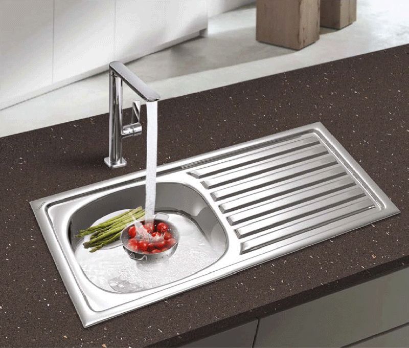 Stainless Steel Kitchen Sink with Drainboard