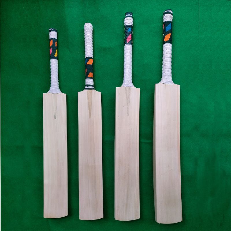 Customized Kashmir Willow Cricket Bat