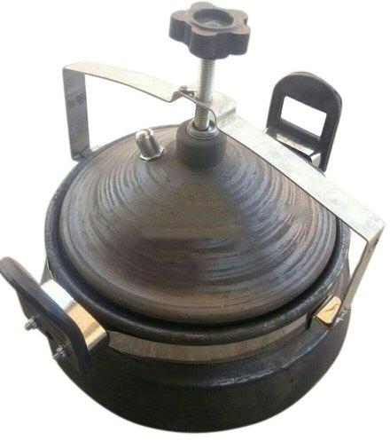 2L Black Handle Clay Cooker