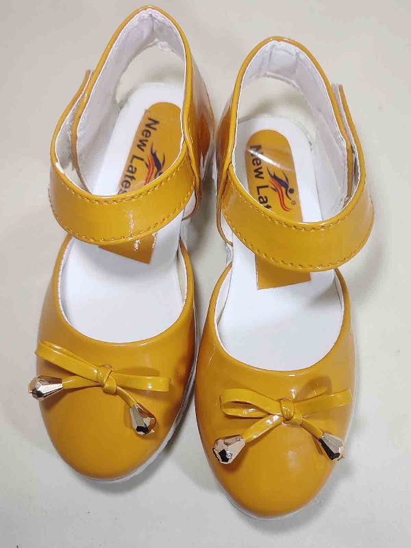 Kids Yellow Bow Tie Sandals