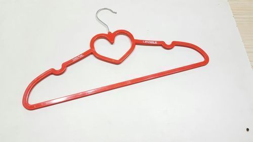Top Heart Plastic Hanger