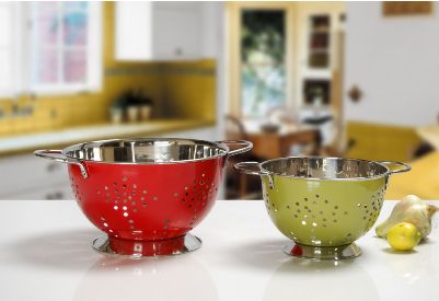 Colored metal outlet colanders