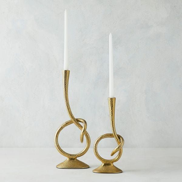 Knot Shaped Candle Holder