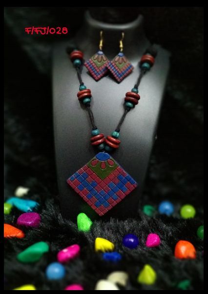 Handmade Necklace Set 02