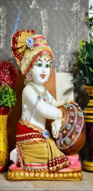 Marble Makhan Chor Statue