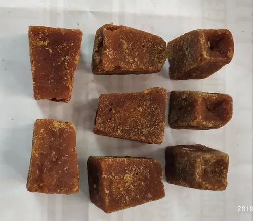 Brown Natural Jaggery Cubes