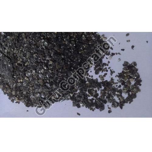 Raw Vermiculite Flakes