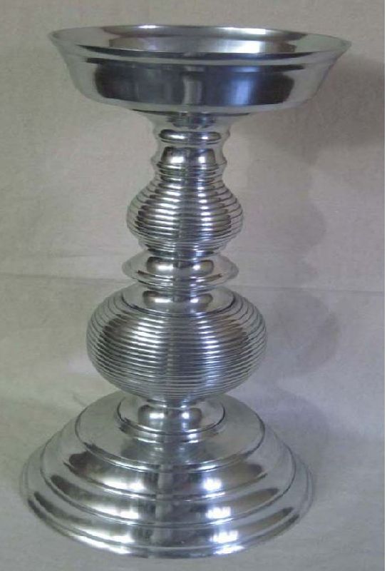 CS 14 Aluminium Candle Stand