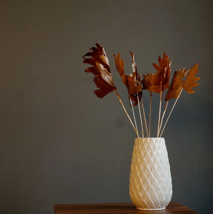 Ceramic Bottle Shaped Long Flower Vase Manufacturer Supplier from