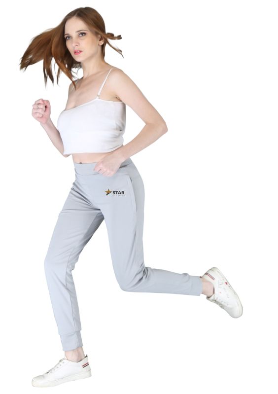 Women Off-White Lycra Solid Track Pant With Grip