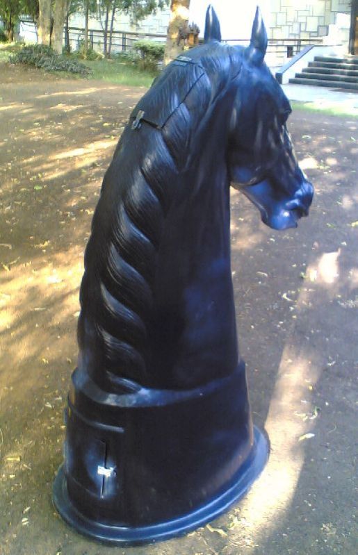 Horse Dustbin