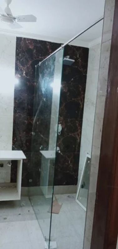 10 Mm Plain Toughened Glass Partition
