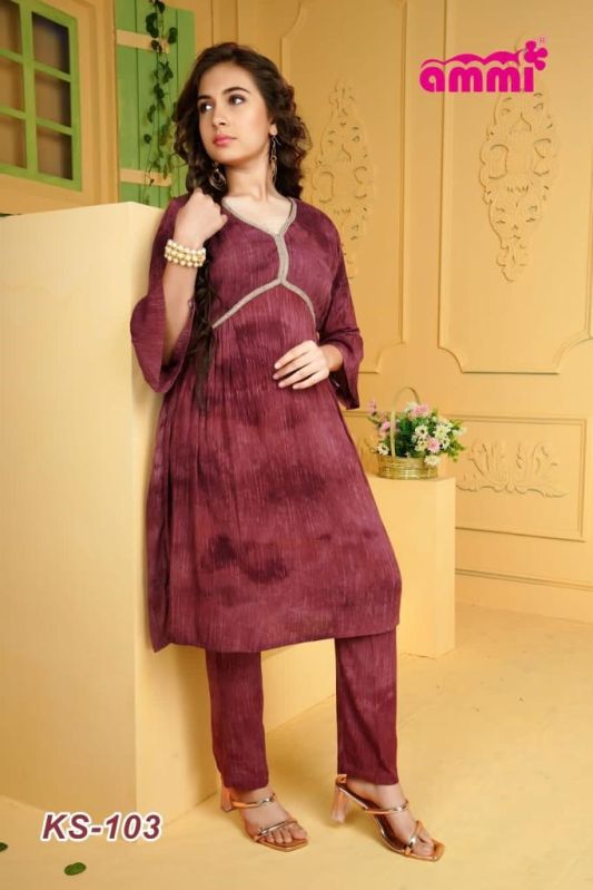 Pin by shruti💫 on Anarkali n salwar suits | Designer dresses indian,  Indian designer outfits, Stylish kurtis design