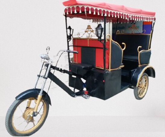 Victoria E Rickshaw