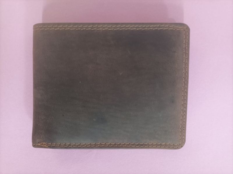 Men Leather Wallet - Men Black Leather Wallet Manufacturer from Kolkata