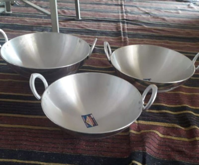 https://2.wlimg.com/product_images/bc-full/2023/9/8190231/aluminium-kadai-1686634950-6934383.jpeg