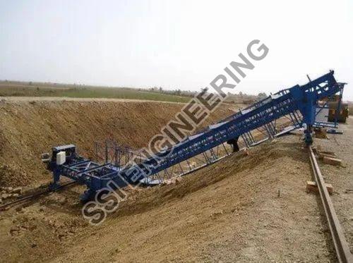 Fully Automatic Canal Slope Paving Machine