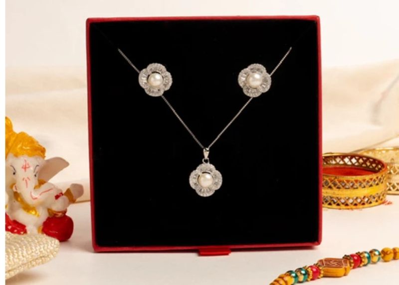 Silver Pendant Set