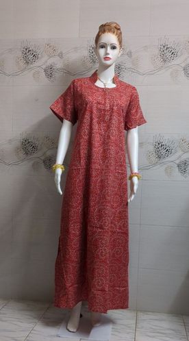 Ladies Red Collar Cotton Nighty