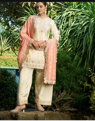 Ladies Off White & Peach Salwar Suit