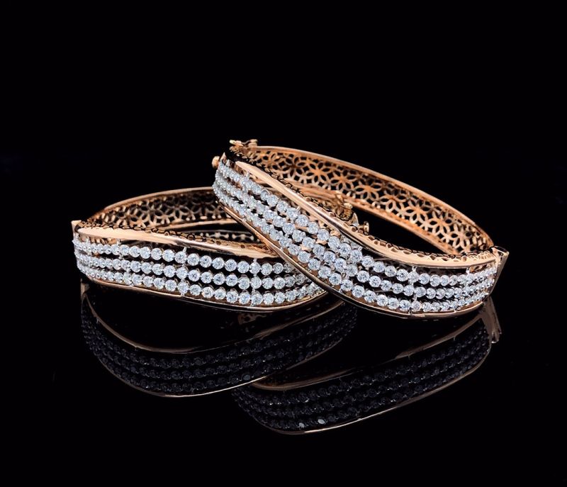 LBR176 Diamond Bangle