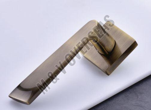 MV 001 Brass Rose Handle