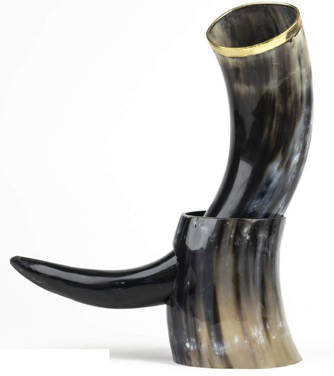 Drinking Horn With Stand