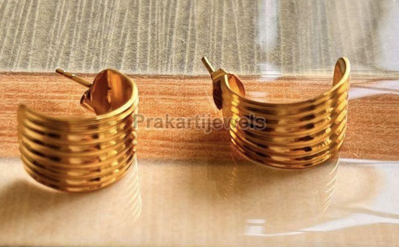 Ladies Stylish Gold Plated Brass Earrings