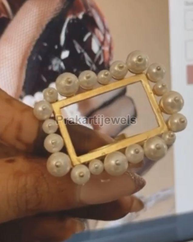 Ladies Designer Pearl Ring
