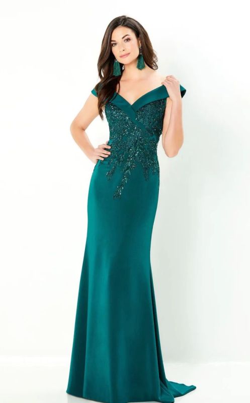 Emerald Green V NeckLine Beaded Applique Partywear Gown