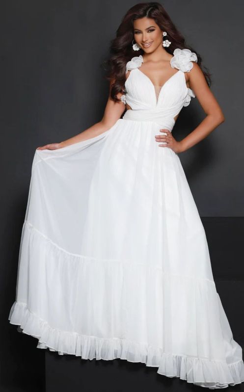 White Chiffon Sleeveless Deep Neck Partywear Gown