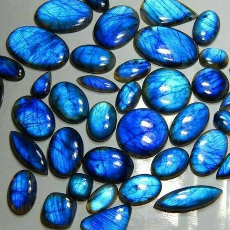 Labradorite Gemstone