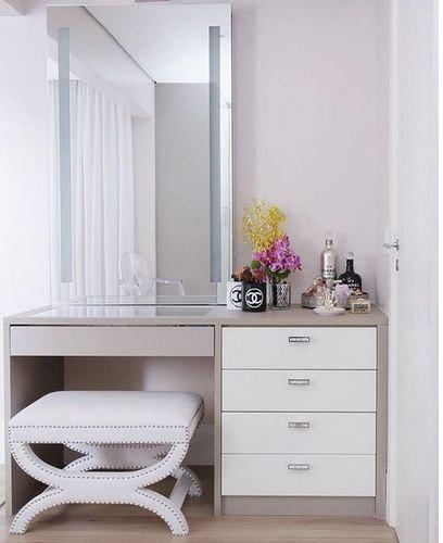 Modern Dressing Table