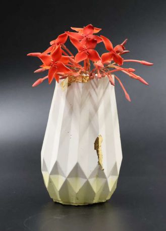 Jar Shaped Table Top Concrete Flower Vase