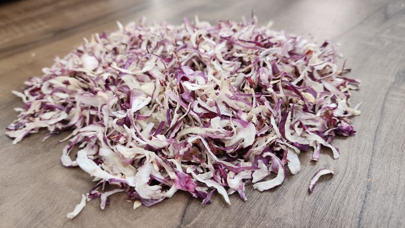 Dehydrated Red Onion Flakes